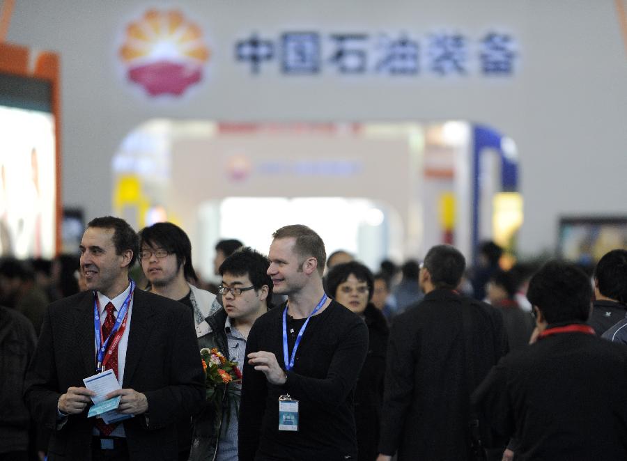 （經(jīng)濟）（3）全球最大石油展在京開幕